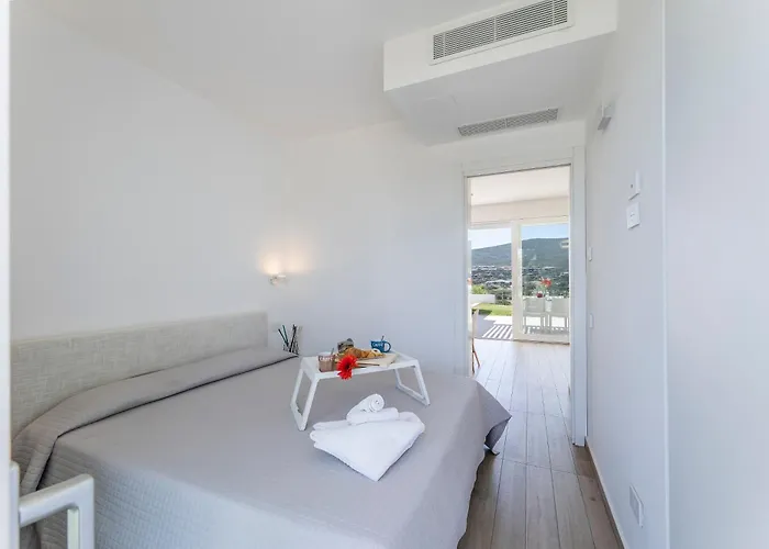 Capo Falcone Charming 4 People Premium