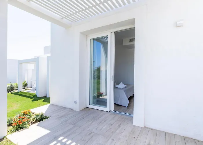 Capo Falcone Charming 4 People Premium