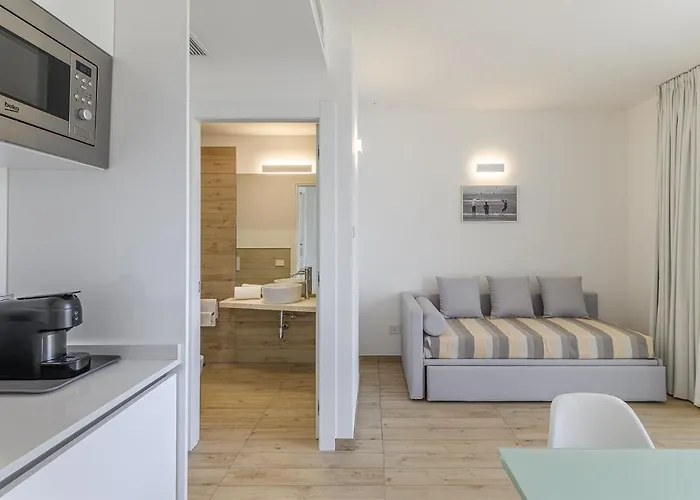 Capo Falcone Charming 4 People Premium *